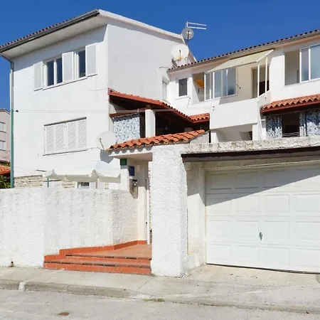 Apartment Gina IV 11069 *